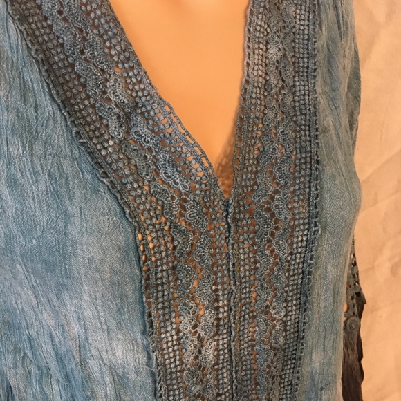 ❤️ HP NIB Shoreline Blue Paisley crochet Vneck Tunic S/M - Picture 5 of 5